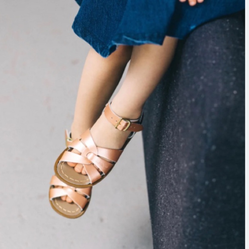 NEW Salt Water Sandals Rosegold size 7